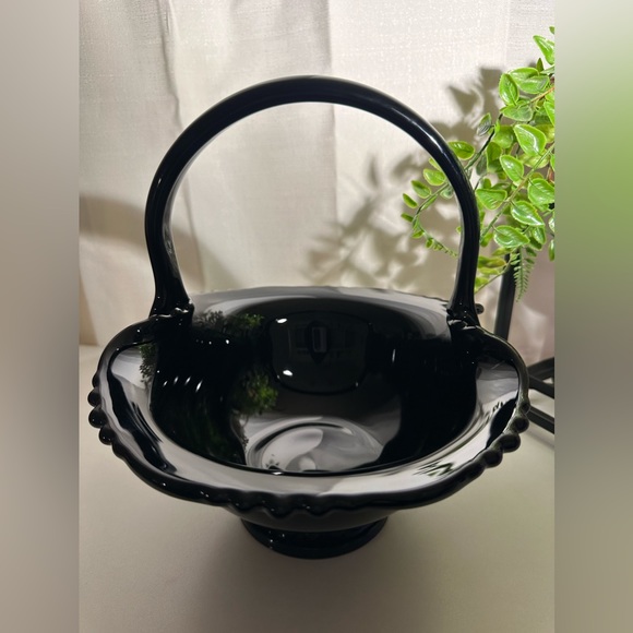 Vintage Large Tiara Black Indiana Large Glass Basket - Picture 6 of 9